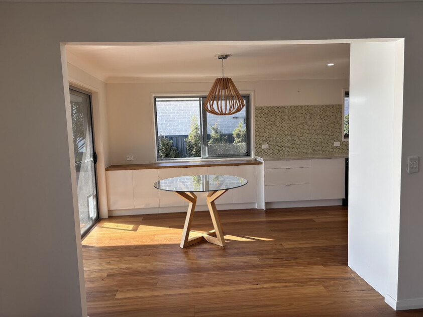 Tallebudgera magic - 20 metre sandy beach, pool, deck and pontoon in fully renovated 4 bedroom home