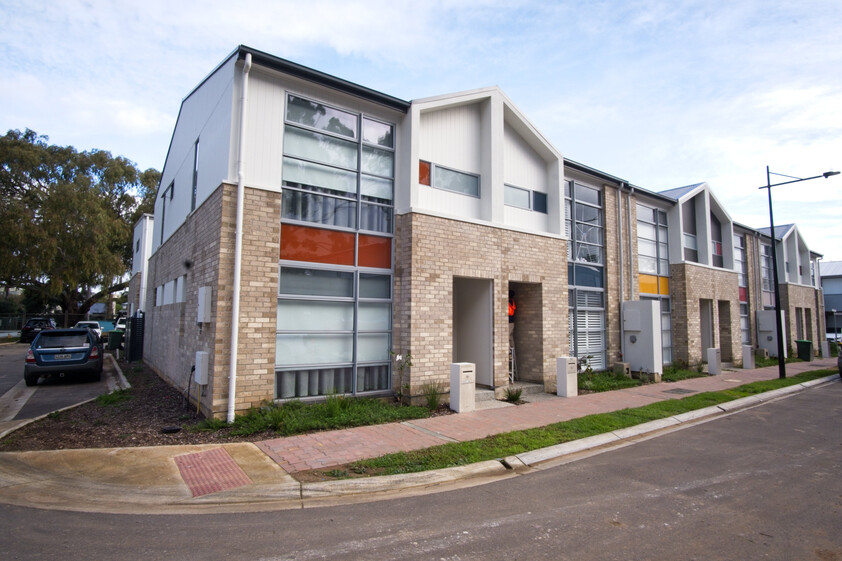 New Townhouse with separate Studio Apartment