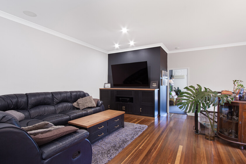 Immaculate 3-Bedroom Townhouse For Rent