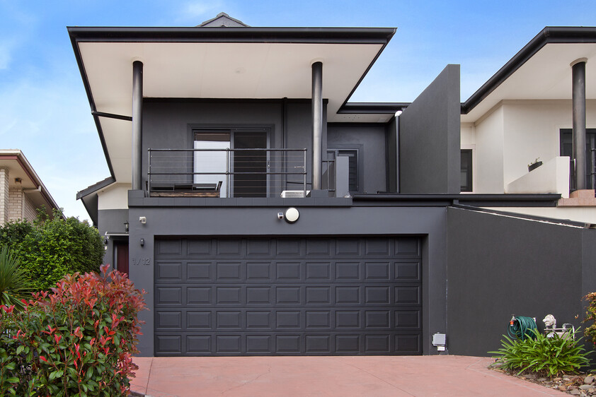 Immaculate 3-Bedroom Townhouse For Rent