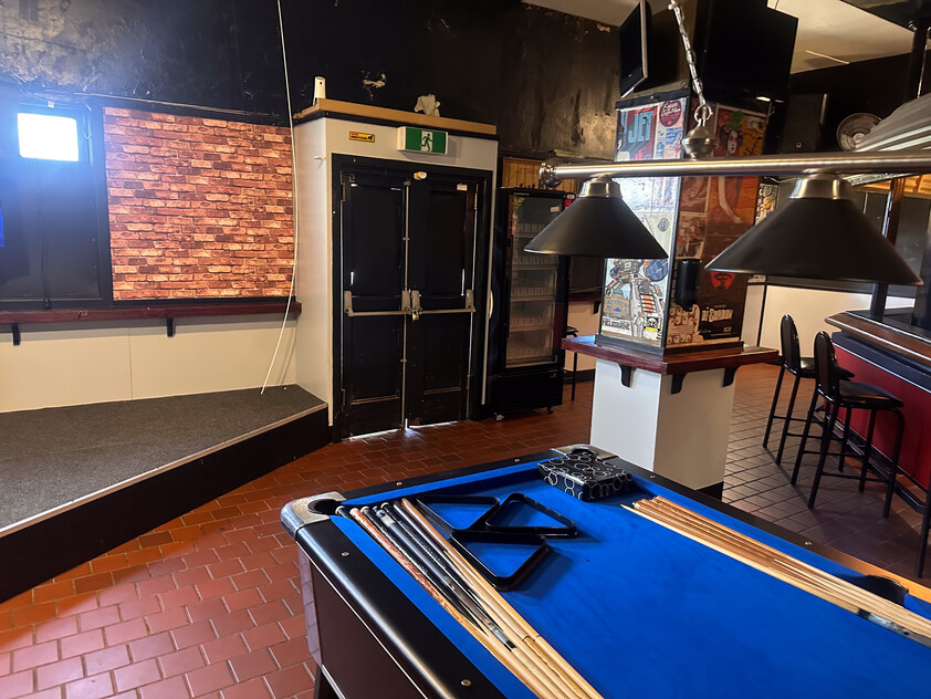 EVER DREAMED OF OWNING YOUR OWN NIGHTCLUB? THIS IS YOUR CHANCE.