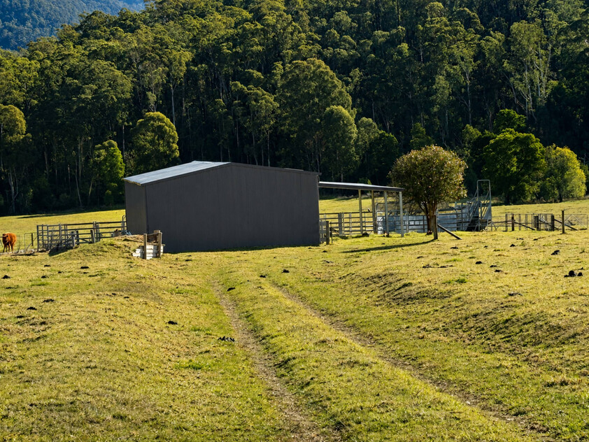 20.9ha Riverfront Farm with Quality Infrastructure & Livestock
