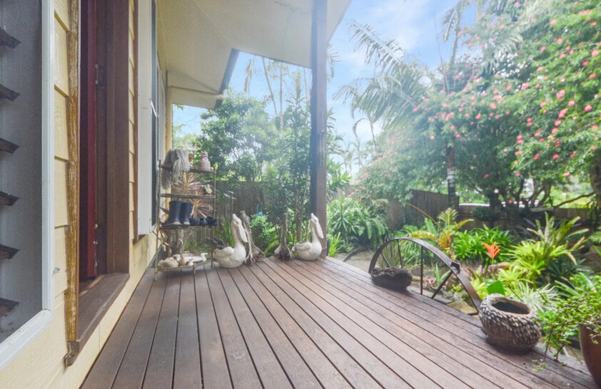 LOCATION, LIFESTYLE & POTENTIAL JUST ONE STREET FROM THE BEACH
