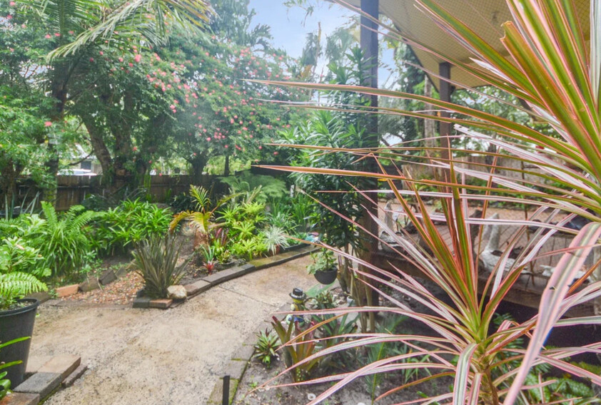 LOCATION, LIFESTYLE & POTENTIAL JUST ONE STREET FROM THE BEACH
