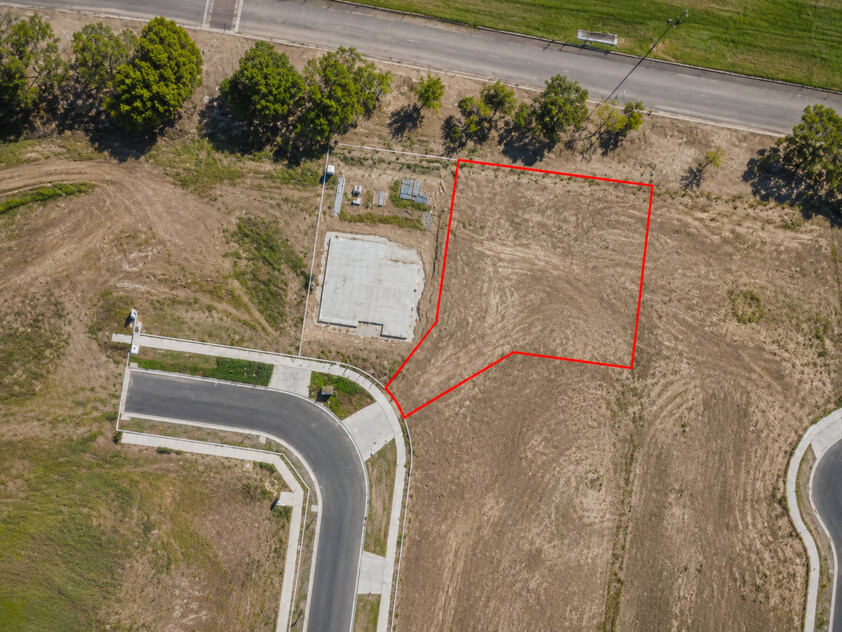 Titled Land Ready to Build on In Prime Southview Estate