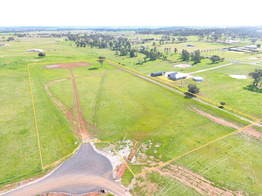 Rare 10-Acre Lifestyle Lot in Old Pine Estate