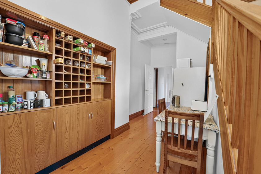 HIGH-YIELD INVESTMENT OR YOUR OWN MASTERPIECE 7 BED, 3 BATH, 3 KITCHEN NEAR PRESTON STATION