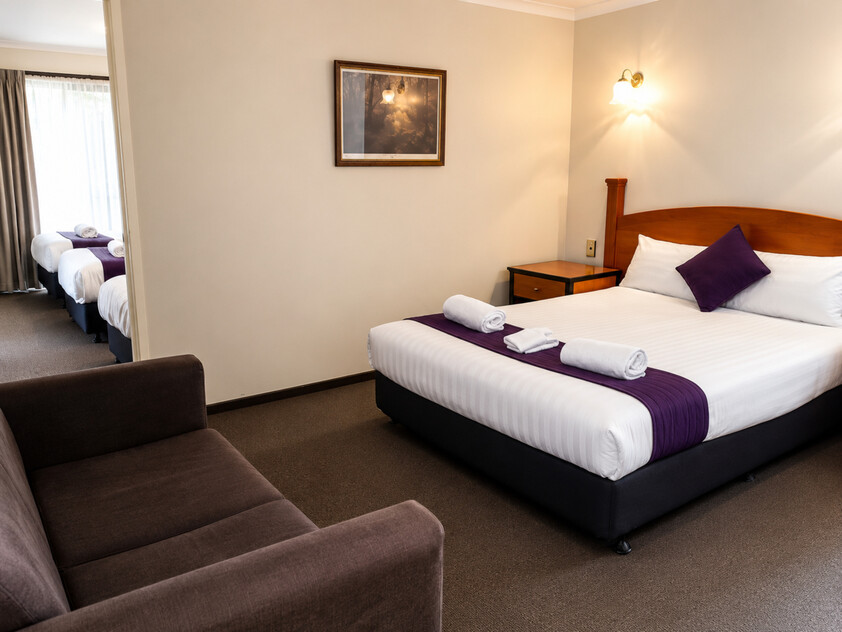 Freehold Motel & Restaurant Investment with Long-Term Lease