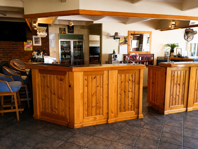 Freehold Motel & Restaurant Investment with Long-Term Lease