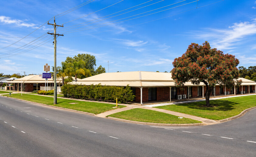 Freehold Motel & Restaurant Investment with Long-Term Lease