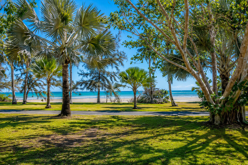 Live by the Sea Stylish Ground Floor Living with a Private Tropical Courtyard