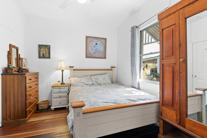 Beautifully Renovated Queensland Cottage on 4,047m² Horse Ready & Dual Access