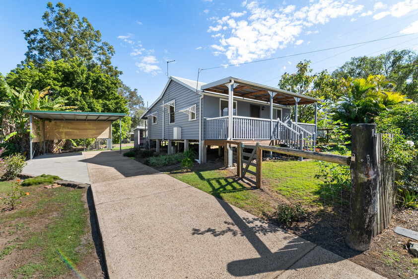Beautifully Renovated Queensland Cottage on 4,047m² Horse Ready & Dual Access