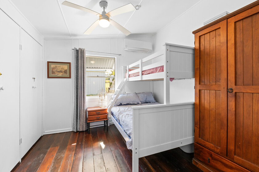 Beautifully Renovated Queensland Cottage on 4,047m² Horse Ready & Dual Access