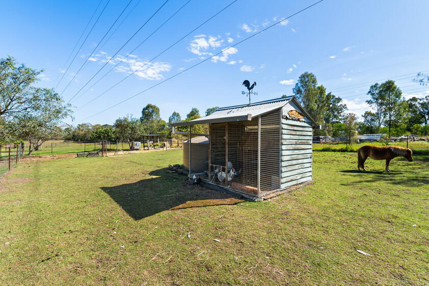 Beautifully Renovated Queensland Cottage on 4,047m² Horse Ready & Dual Access