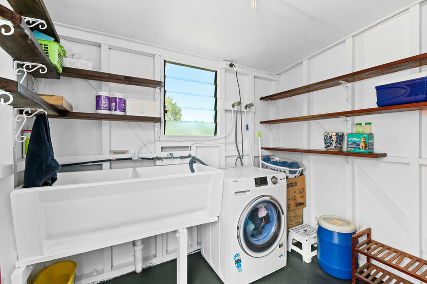 Beautifully Renovated Queensland Cottage on 4,047m² Horse Ready & Dual Access