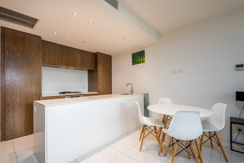 Fully Furnished Beachfront Living in the Heart of St Kilda