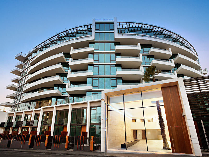 Fully Furnished Beachfront Living in the Heart of St Kilda
