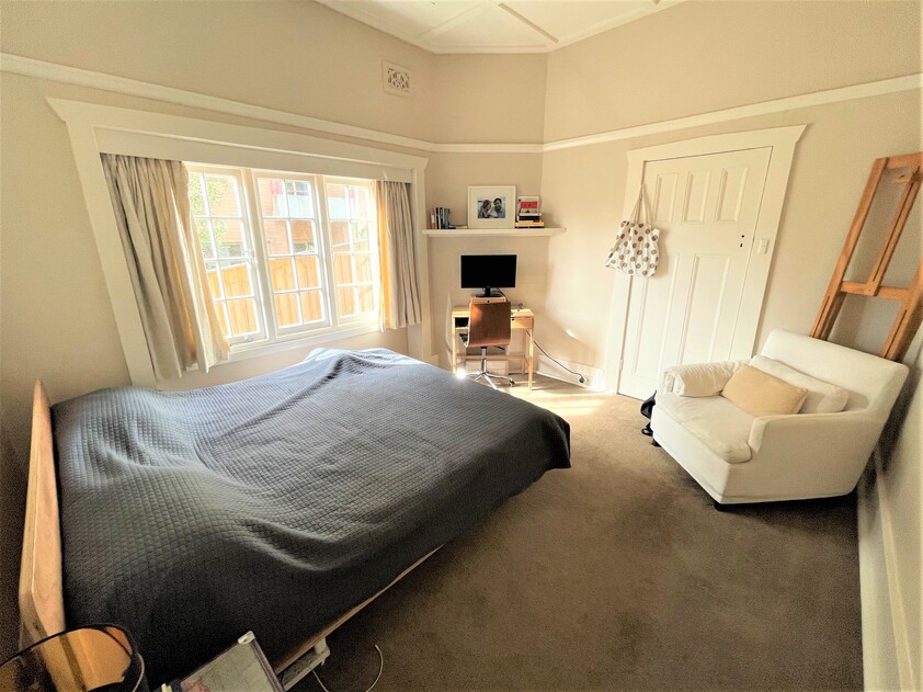 Is this the most convenient location in Roseville, and quiet too?
