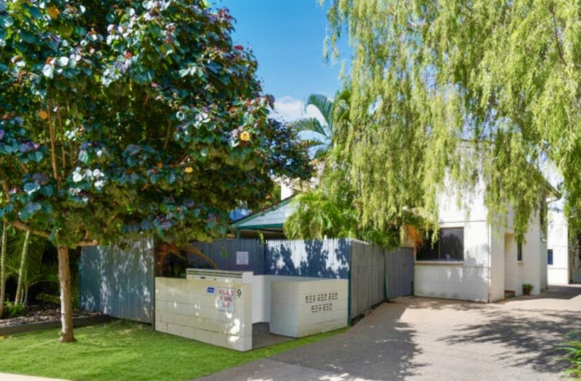 Fantastic Fannie Bay Townhouse with Own Plunge Pool