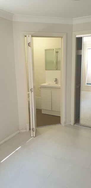 Almost new 3 bdrm 3 bthrm townhouse