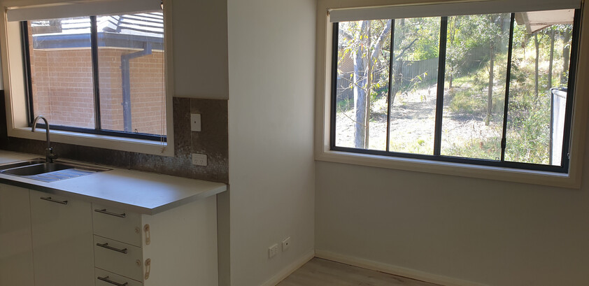 Almost new 3 bdrm 3 bthrm townhouse
