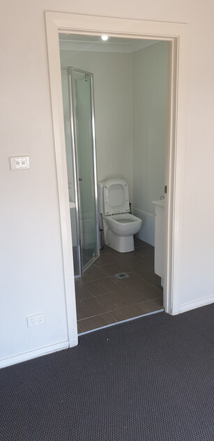 Almost new 3 bdrm 3 bthrm townhouse
