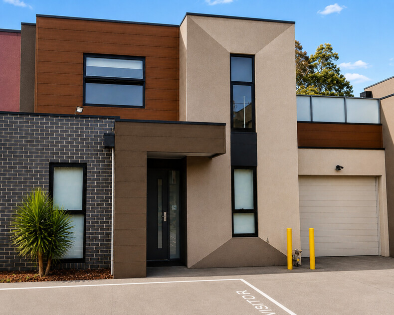 Modern Townhouse - Large Terrace - Effortless Living