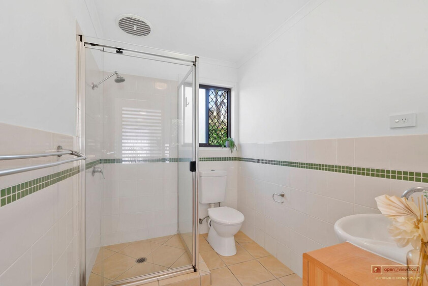 Coastal 2 Bedroom Unit - walk to beach