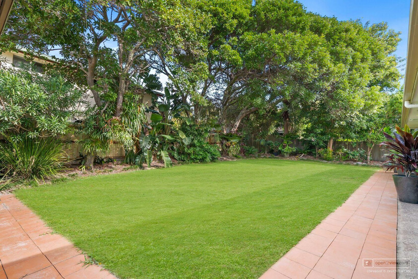 Coastal 2 Bedroom Unit - walk to beach