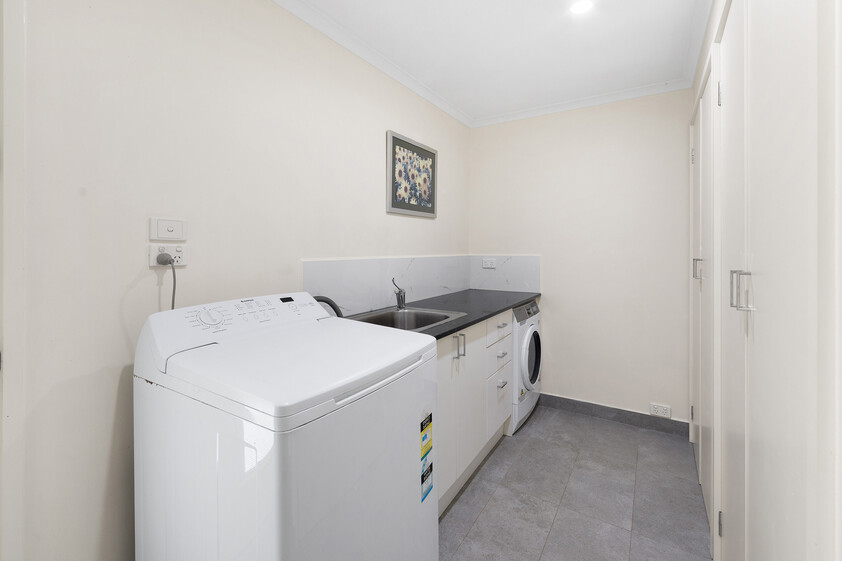 Renovated 5 Bedroom Family Lifestyle Home on Nearly 3 Acres with Exceptional Shedding