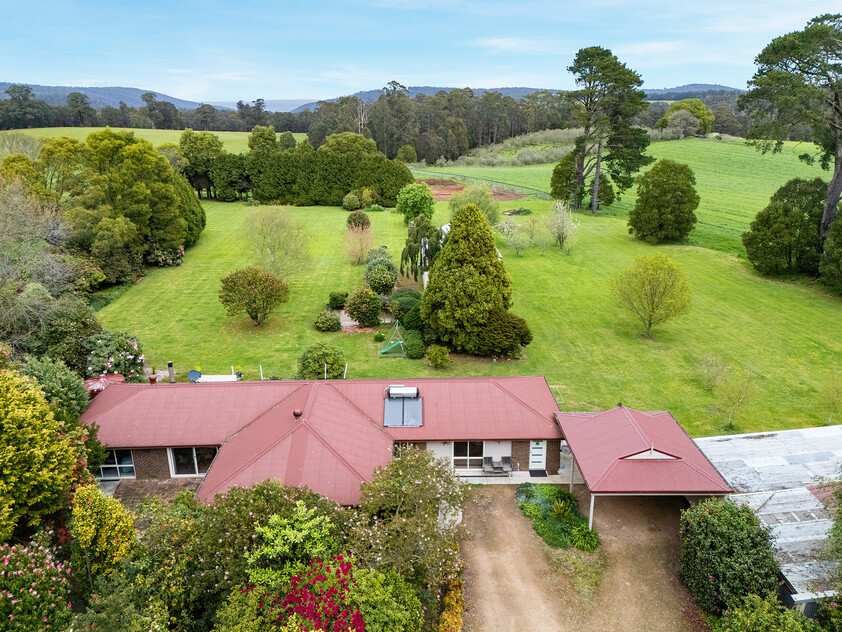 Renovated 5 Bedroom Family Lifestyle Home on Nearly 3 Acres with Exceptional Shedding