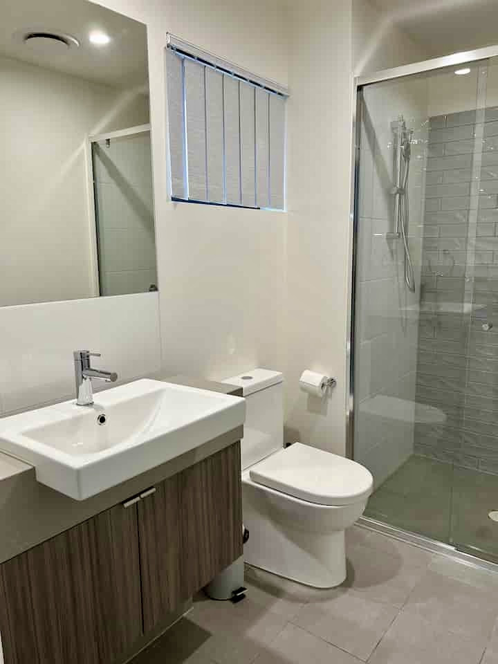 Modern Boutique 2-Bedroom Apartment in the Heart of Chermside
