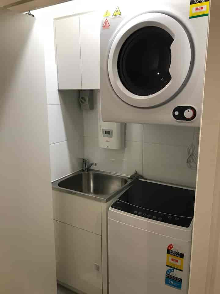 Modern Boutique 2-Bedroom Apartment in the Heart of Chermside