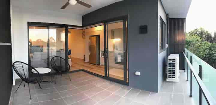Modern Boutique 2-Bedroom Apartment in the Heart of Chermside