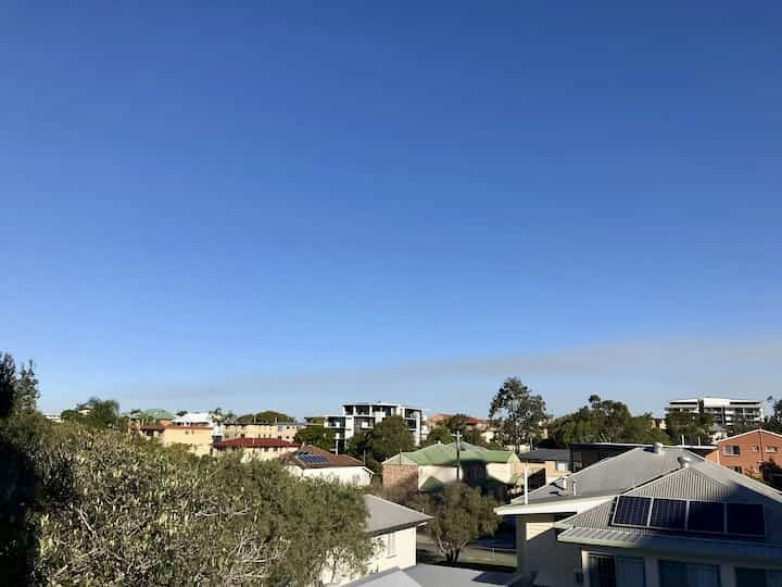Modern Boutique 2-Bedroom Apartment in the Heart of Chermside
