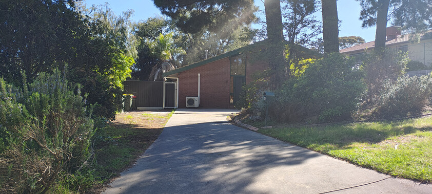 A peaceful private retreat, close to shops and nature