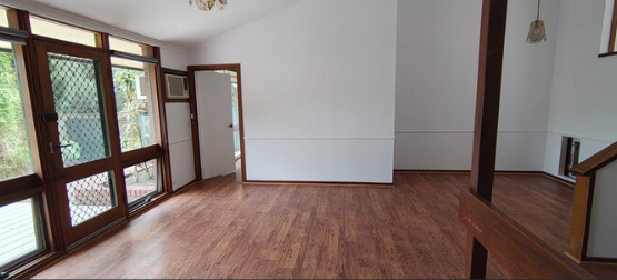A peaceful private retreat, close to shops and nature