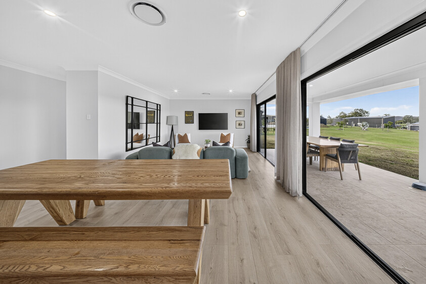 Luxury country living on 2.99 acres just 4 minutes from Dungog