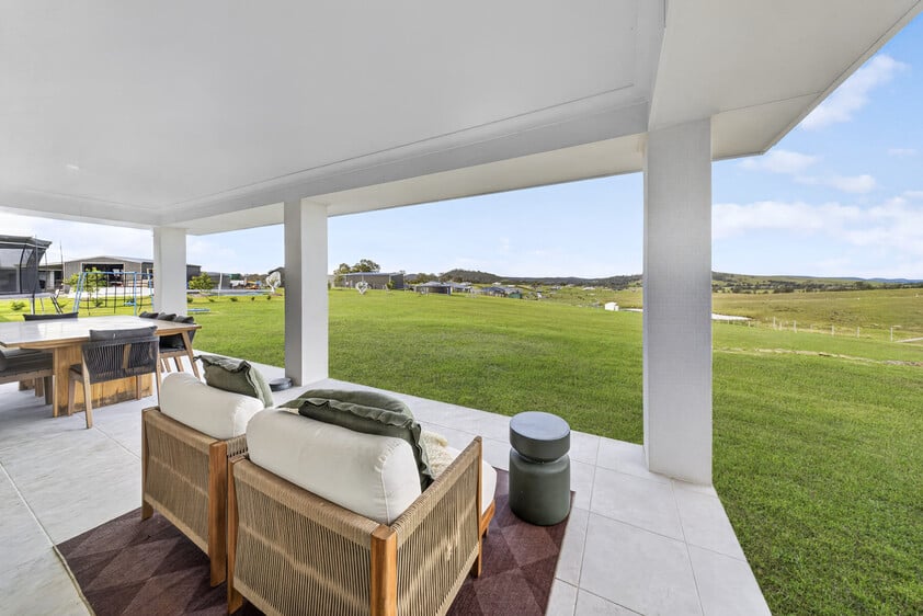 Luxury country living on 2.99 acres just 4 minutes from Dungog