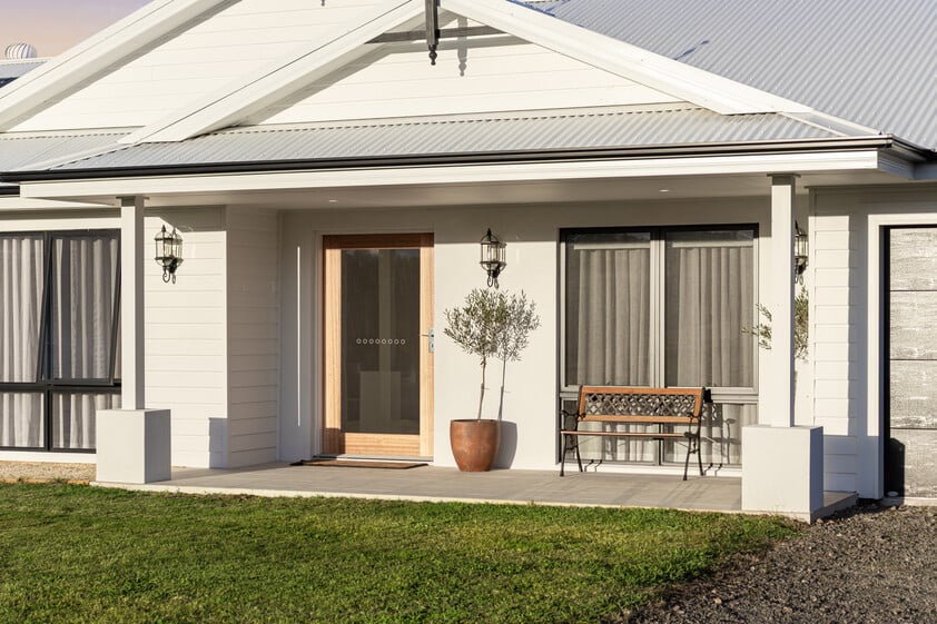 Luxury country living on 2.99 acres just 4 minutes from Dungog