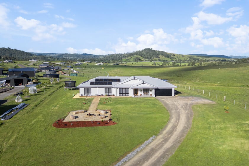 Luxury country living on 2.99 acres just 4 minutes from Dungog