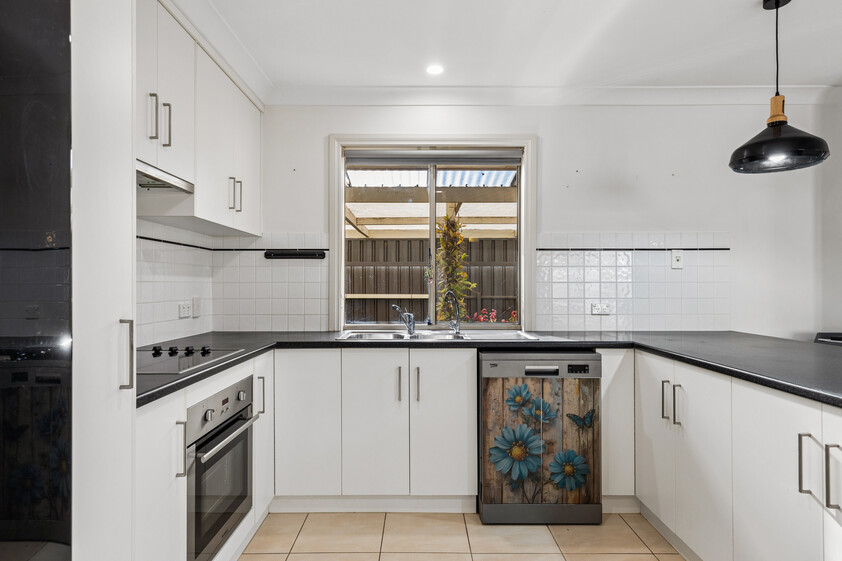 Spacious & Comfortable 3-Bedroom Home in Strathalbyn