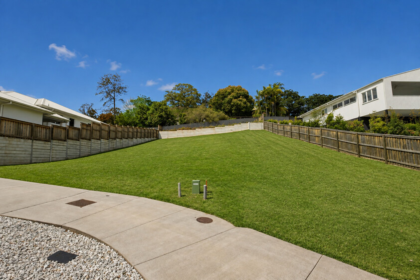 Premium Land ready now in established Panorama Estate