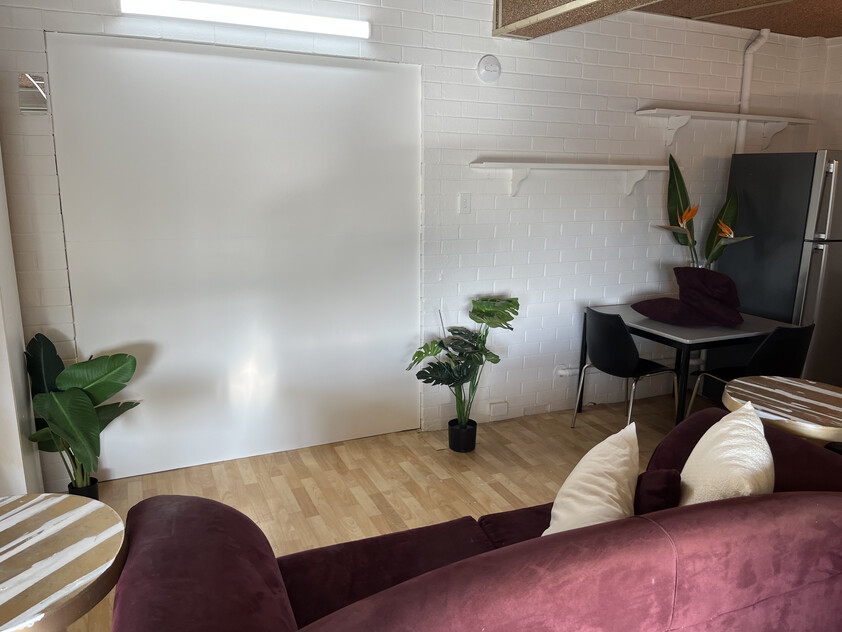 Spacious, Fully Furnished over 38 sqm Studio Room for rent