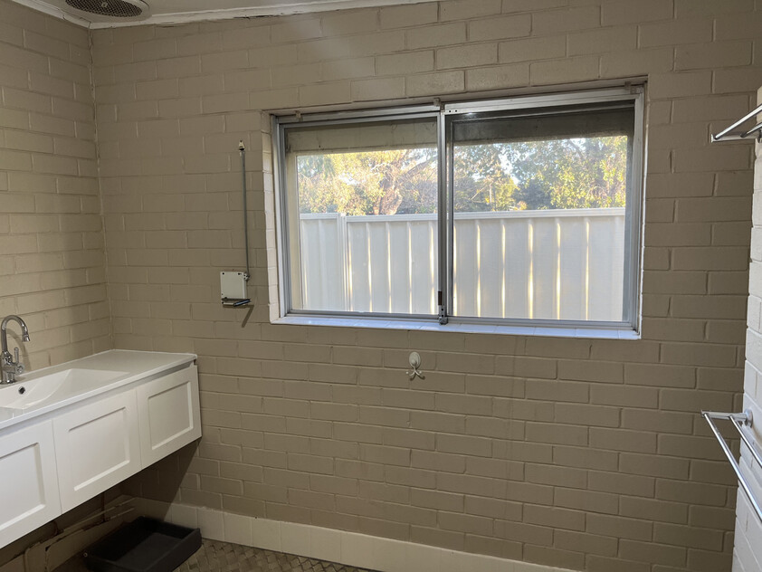 Spacious, Fully Furnished over 38 sqm Studio Room for rent