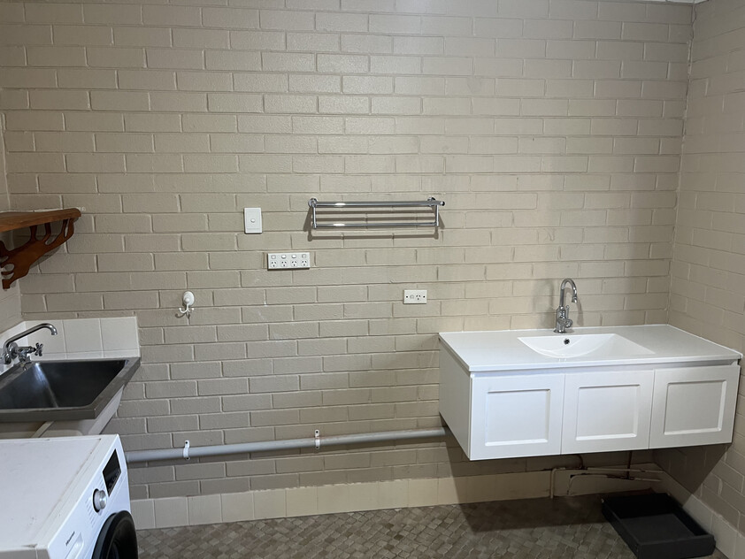 Spacious, Fully Furnished over 38 sqm Studio Room for rent