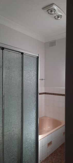 2 br Croydon Park unit, clean, comfortable, quiet and close to the city