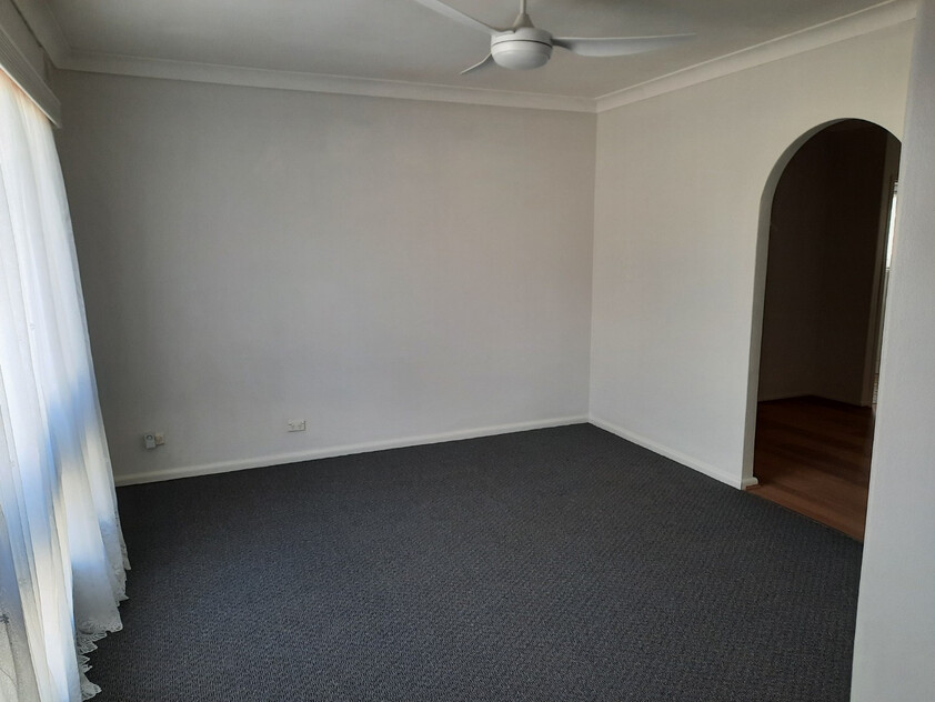 2 br Croydon Park unit, clean, comfortable, quiet and close to the city