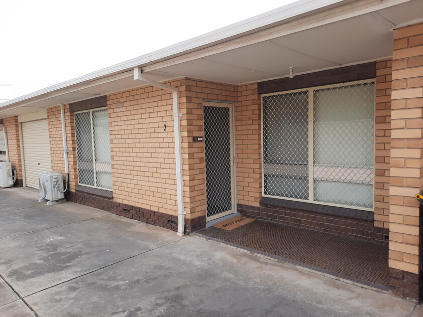 2 br Croydon Park unit, clean, comfortable, quiet and close to the city